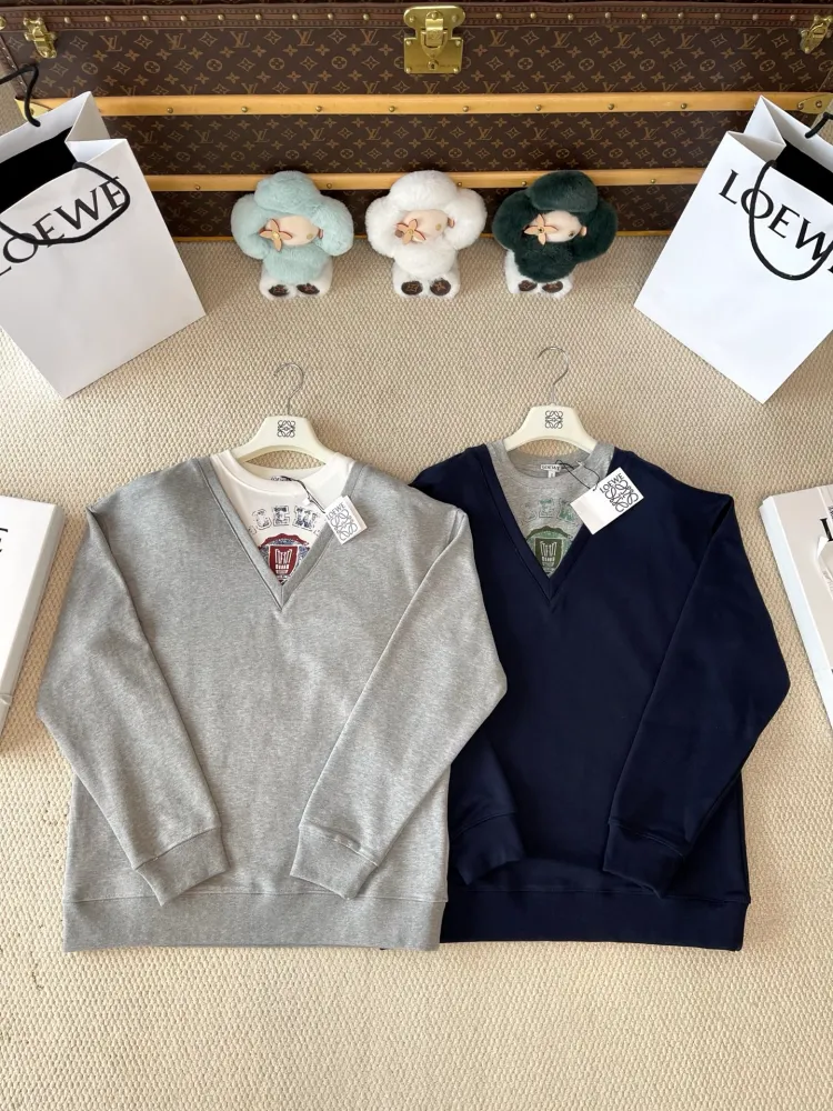 로에베 브이넥 트롱프뢰유 스웨트셔츠