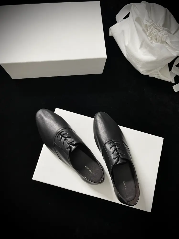 아와르 레이스업 슈즈