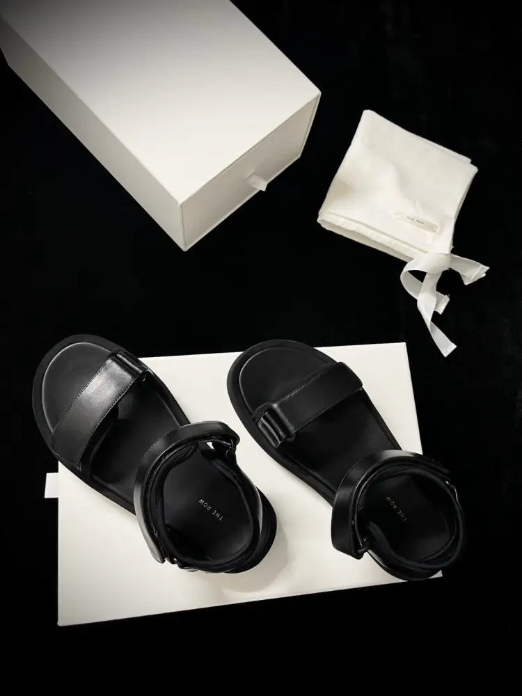 후크 루프 플랫 샌들