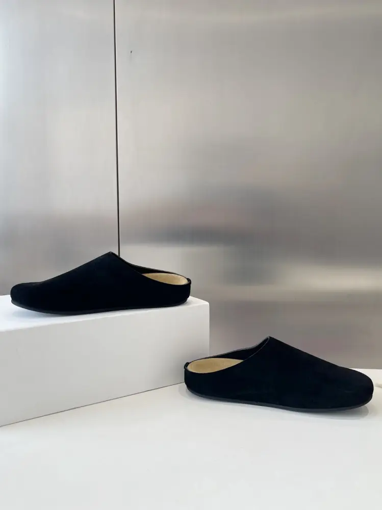 휴고 스웨이드 뮬