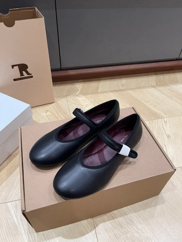 보헴 레더 플랫 슈즈