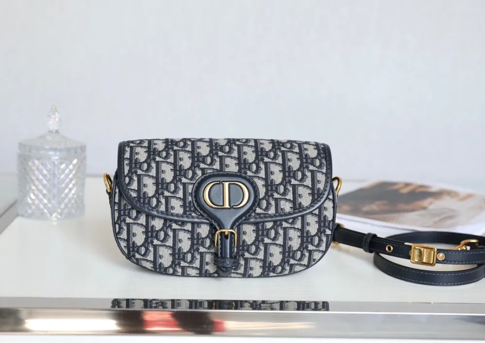 디올 바비 이스트 웨스트백 오블리크