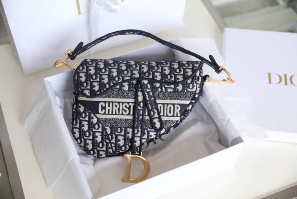 디올 새들백 블루 오블리크 자수 미디엄