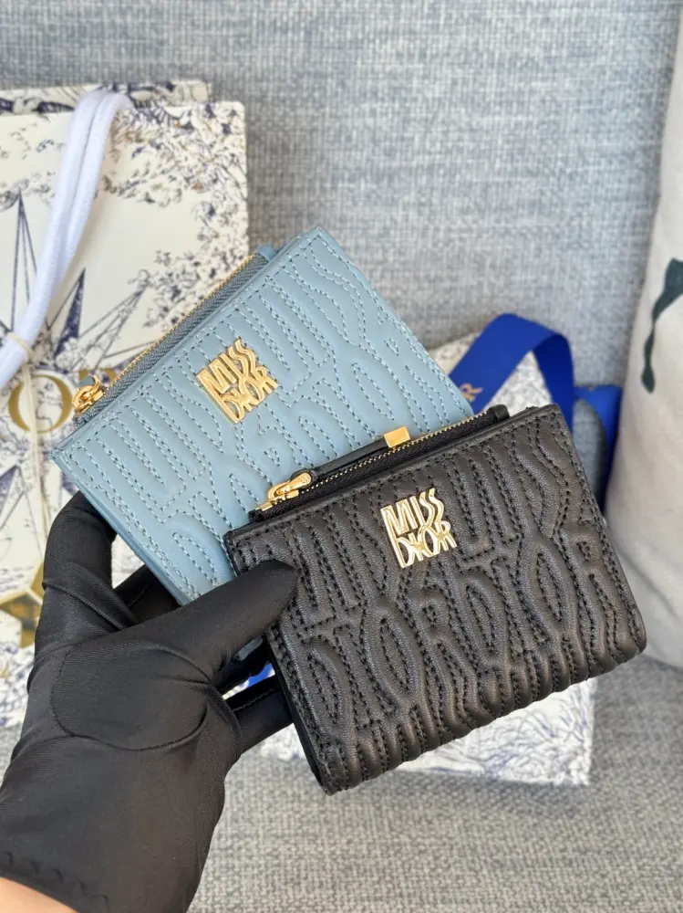 미스 디올 달리아 지갑