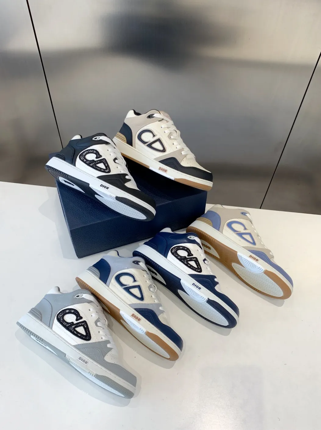 디올 B57 스니커즈