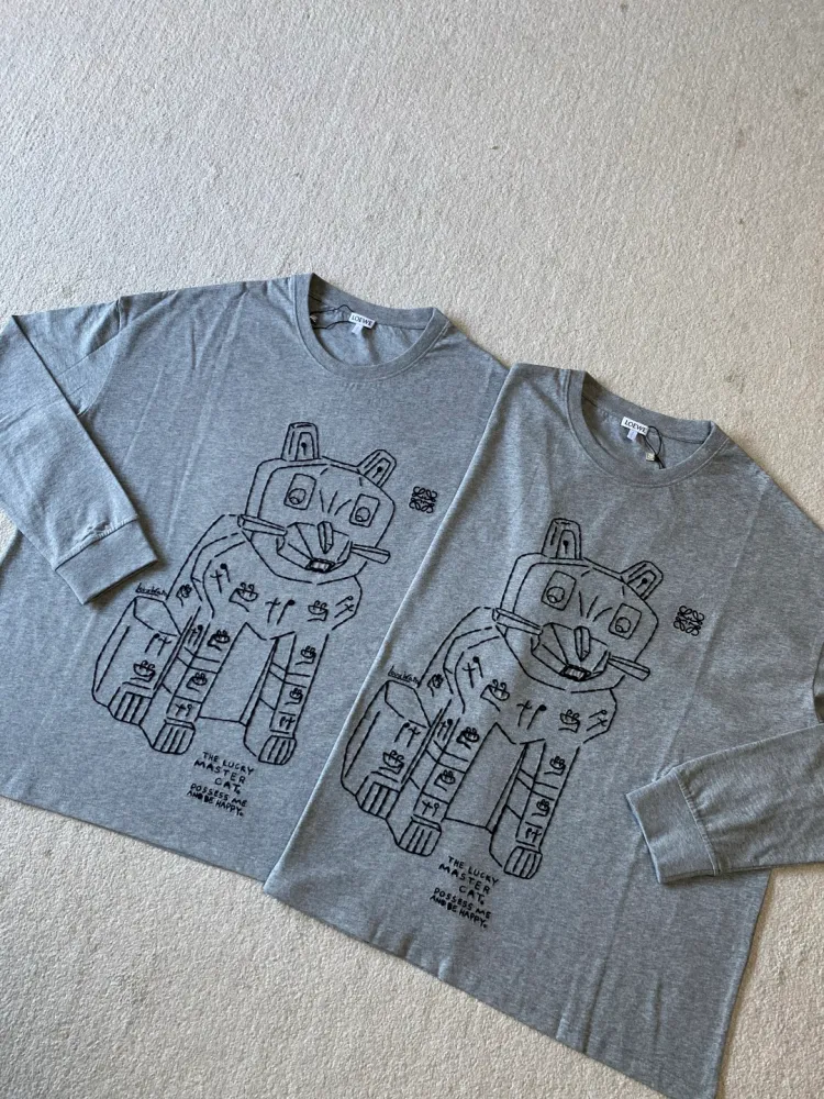 로에베 롱 슬리브 티셔츠