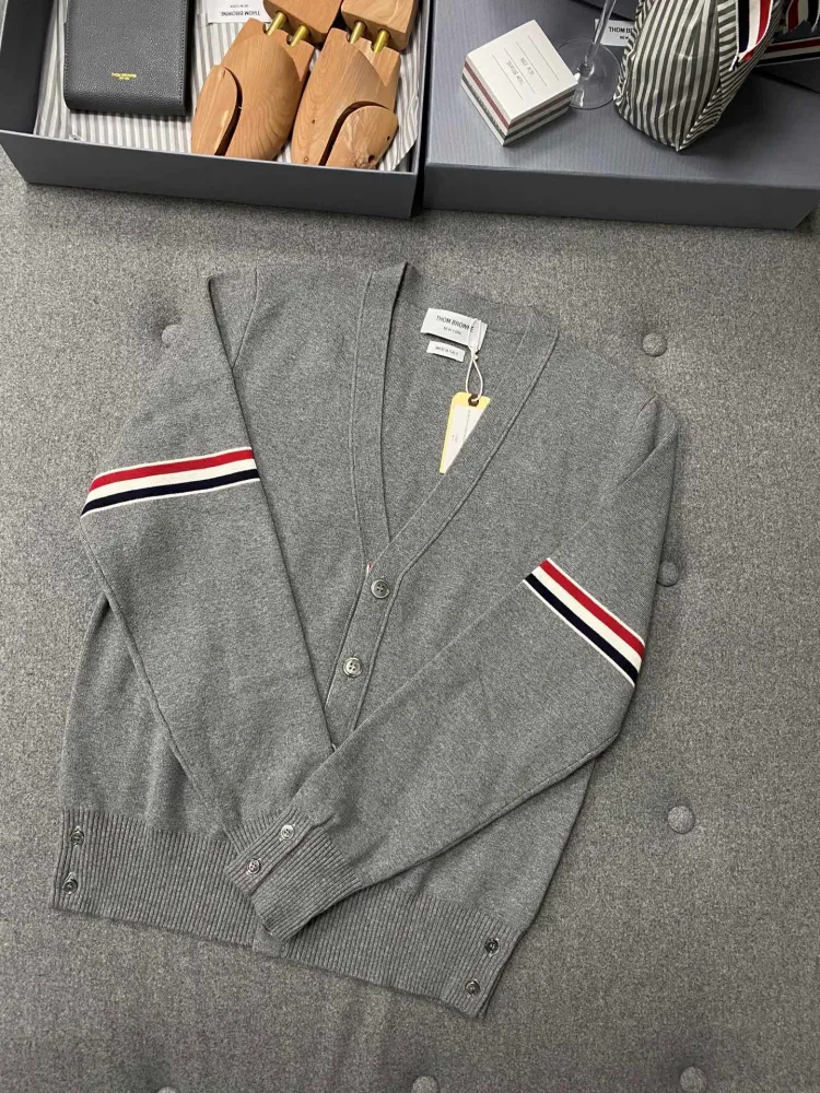 톰브라운 암밴드 밀라노 스티치 가디건