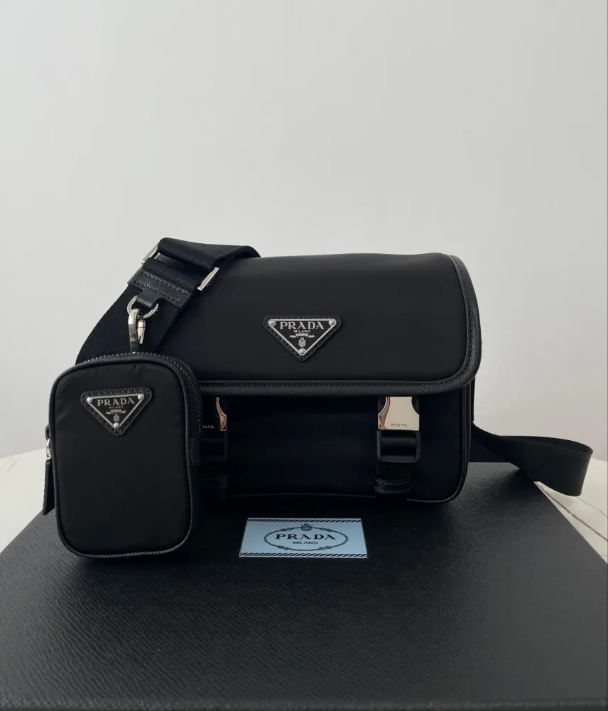 프라다 레더 트리밍 나일론 숄더백(1BD334)