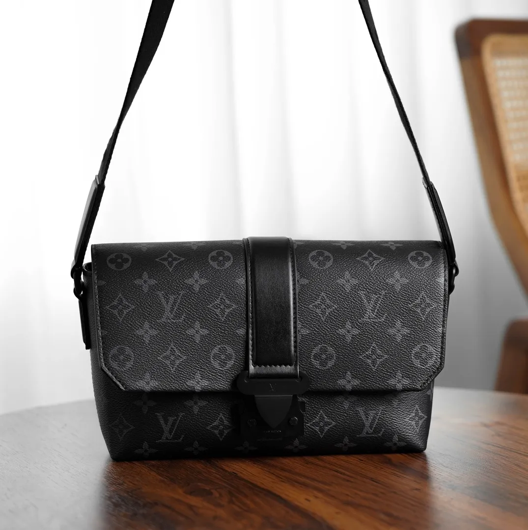 루이비통 S-케이프 메신저(M46794)