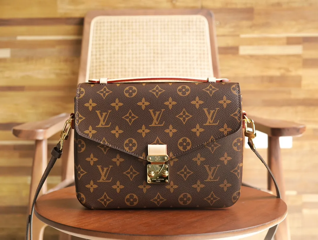 루이비통 포쉐트 메티스 모노그램(M44875)