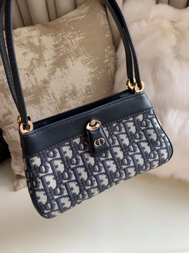 디올 키 백 오블리크 스몰