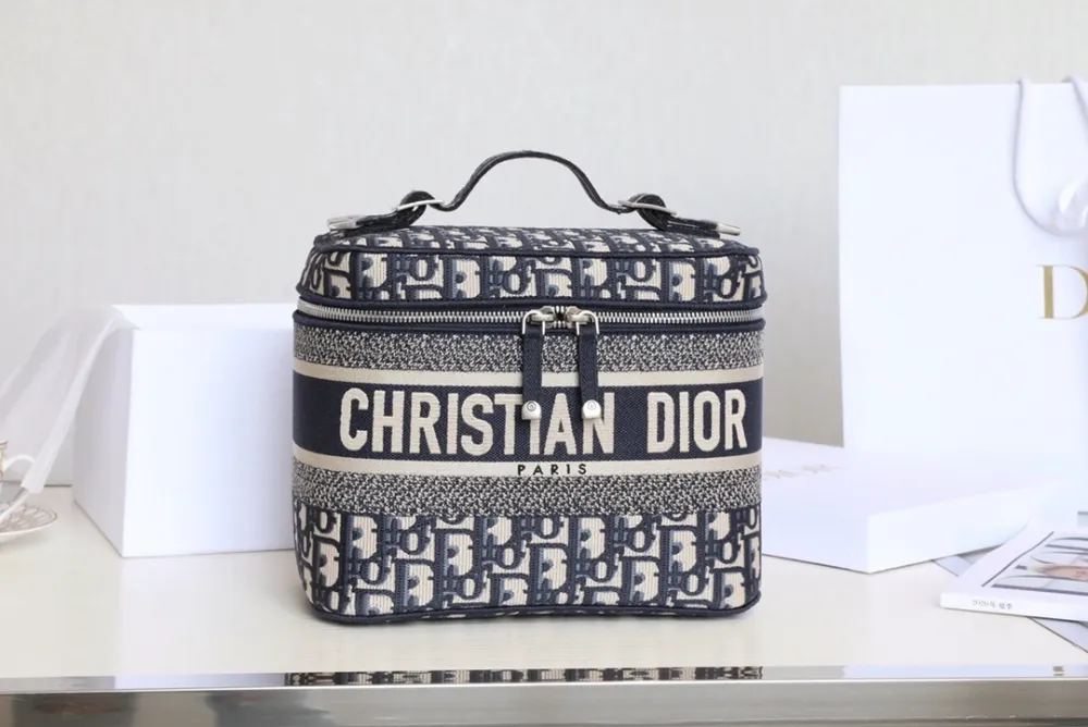 디올 트래블 베니티 케이스 오블리크